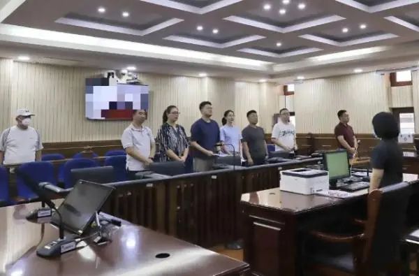 男子充电引发亡人火灾!多次翻供,判决结果来了 图片