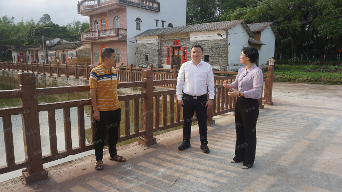 松柏镇信息投稿+松柏镇：阳春市领导到松柏镇督导“百千万工程”典型村建设及节前防汛工作2(1).png