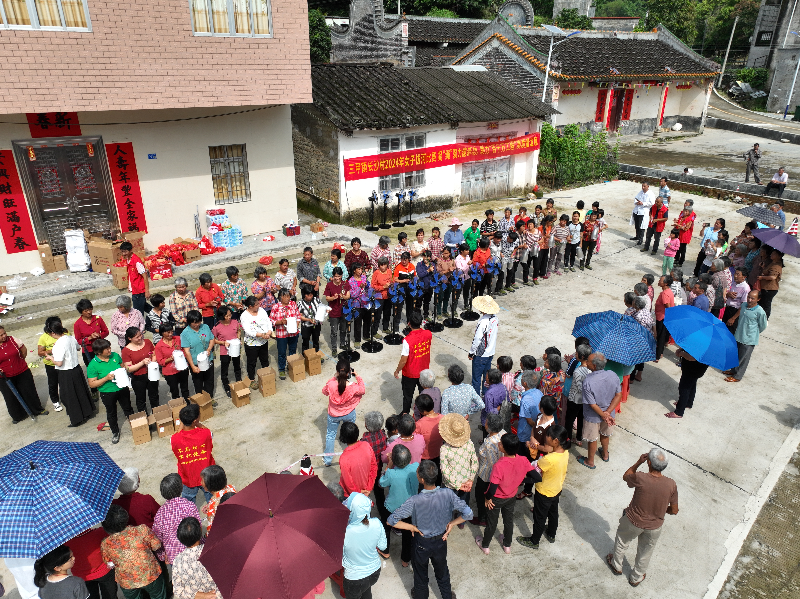 f04a04a7952139e99ca3e5765a7eccc.jpg