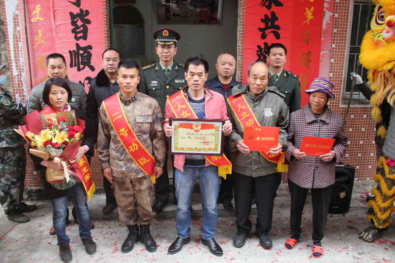 潭水镇:二等功臣肖锦波载誉归来-阳春市人民政府门户