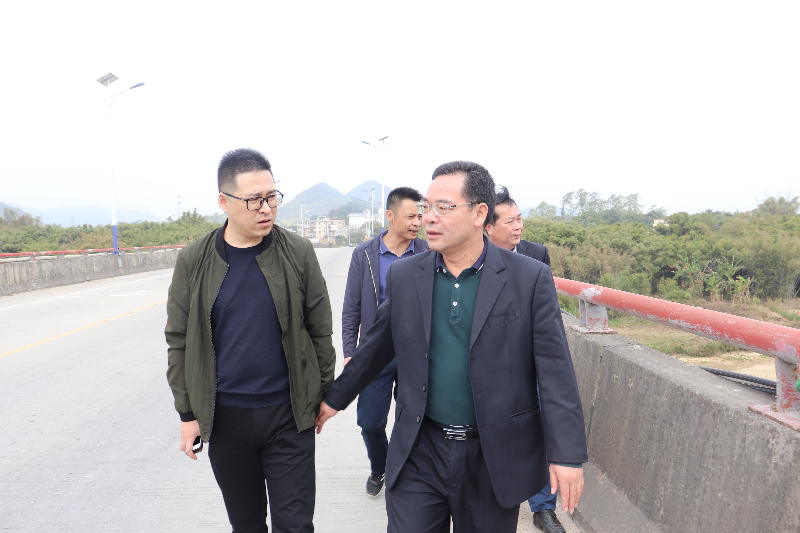 河口镇:陈佐雄检查指导河道清漂工作-阳春市人民政府门户网站