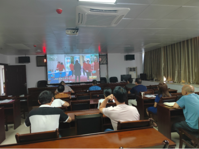 阳春市统计局开展学习“时代楷模张桂梅”专题观影活动.png