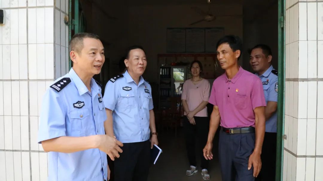 阳春市副市长,公安局局长蔡传雄同志深入基层调研指导