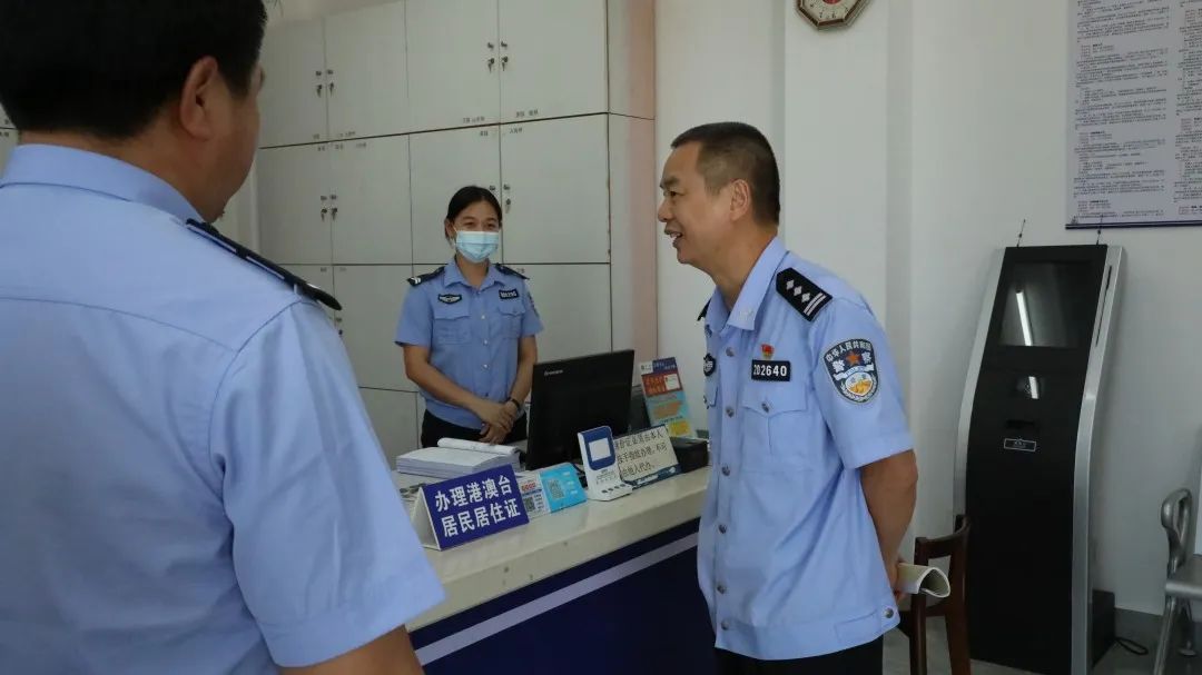 阳春市副市长,公安局局长蔡传雄同志深入基层调研指导