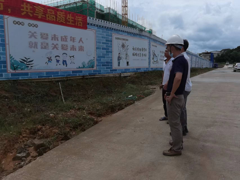 图为我局对阳春市人民法院审判法庭新建项目创文整改情况进行复检.jpg